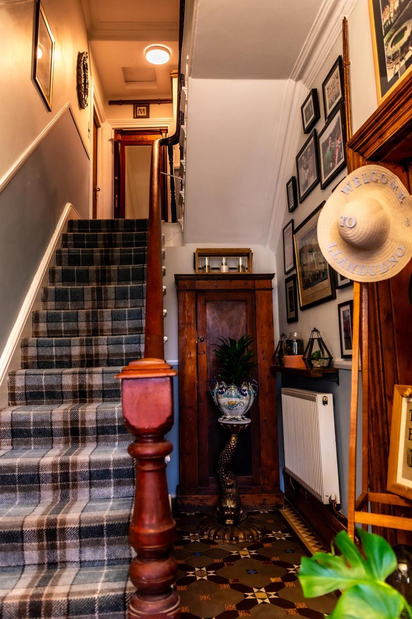 Mulberry House Hotell Llandudno Exteriör bild